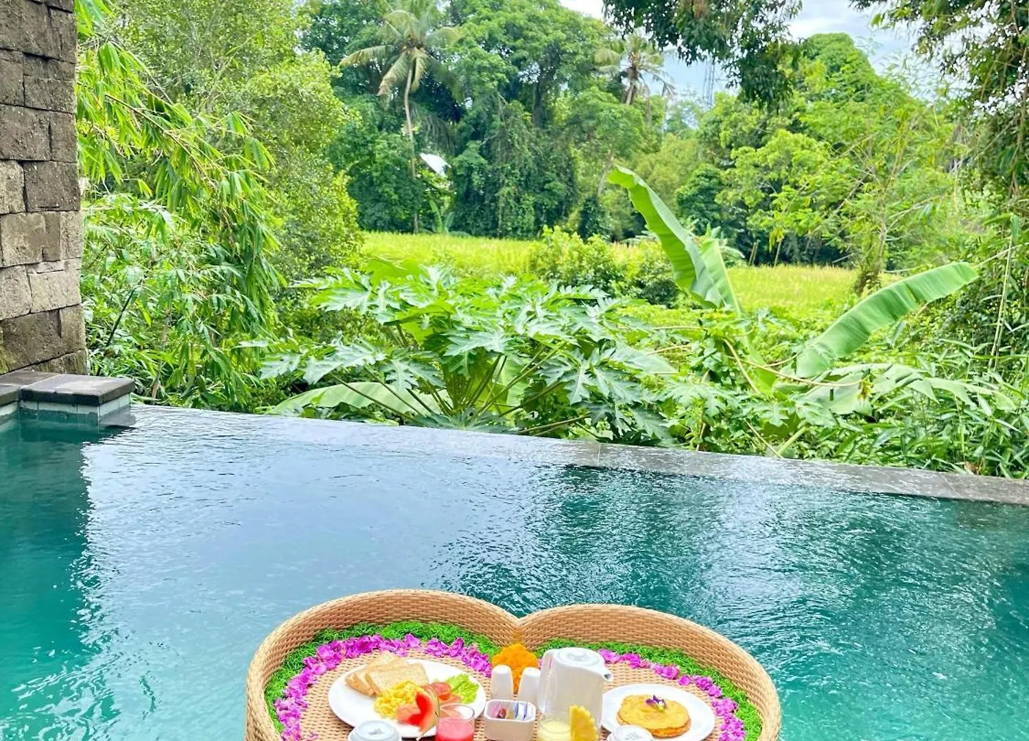 Oda ve Kahvaltı The Madawa Suites Ubud Endonezya